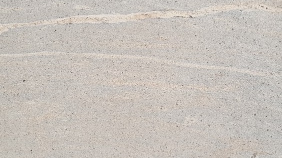 Frost White #30383 · 127" X 79"