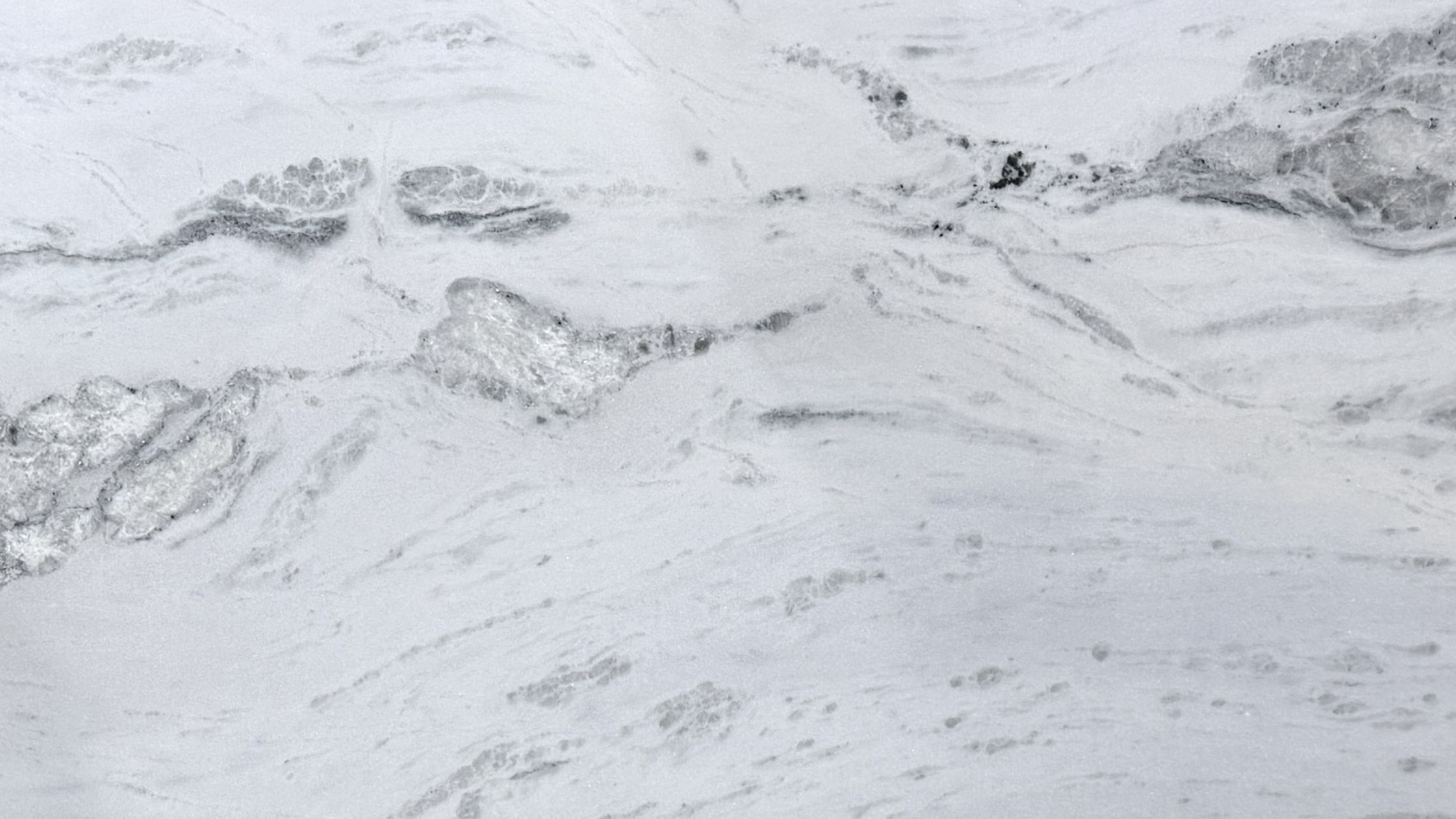 Bianco Tesoro #1968 · 127" X 79"